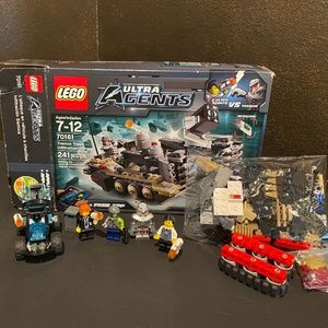 2 LEGO Ultra Agents 70161 & 70160 Tremor Track Infiltration Riverside Raid sets